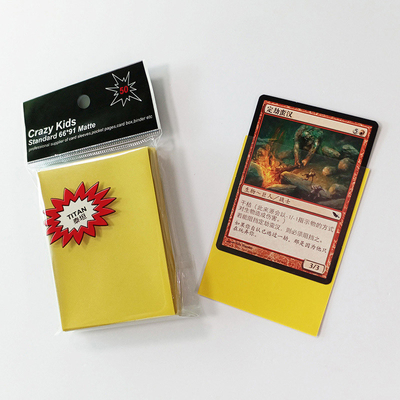 노란 Magic Gathering 카드 소매 폴리프로필렌 뒤 66X91mm